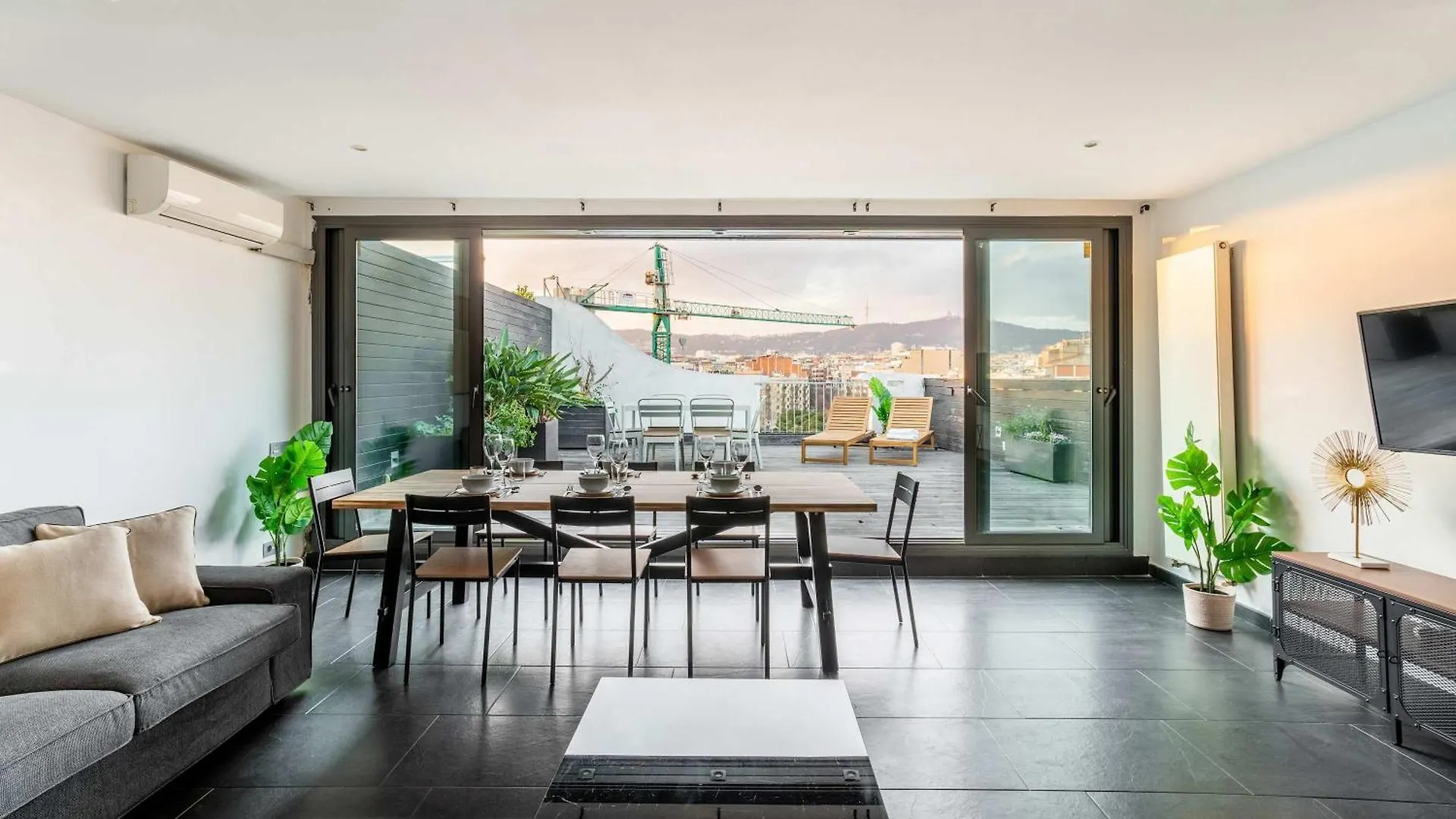 Apartment Amazing 3 Bedroom Penthouse In Plaza Espana Barcelona Spain